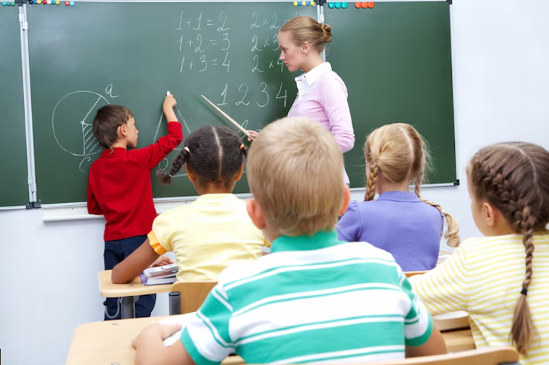 The Role of STEM in American Curriculum Schools in Dubai 